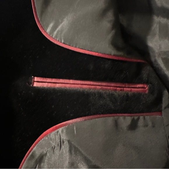 {preloved} Boy’s Classic Black Velvet Blazer - Picture 9 of 11